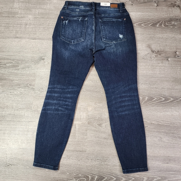 NWT JUDY BLUE Distressed Mid Rise Dark Wash Denim Skinny Fit Jean 14 W - Picture 13 of 15